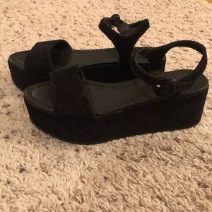PLATFORM SHOES